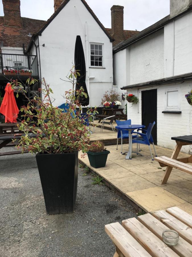 The Chequers Royston (Hertfordshire) Exterior foto