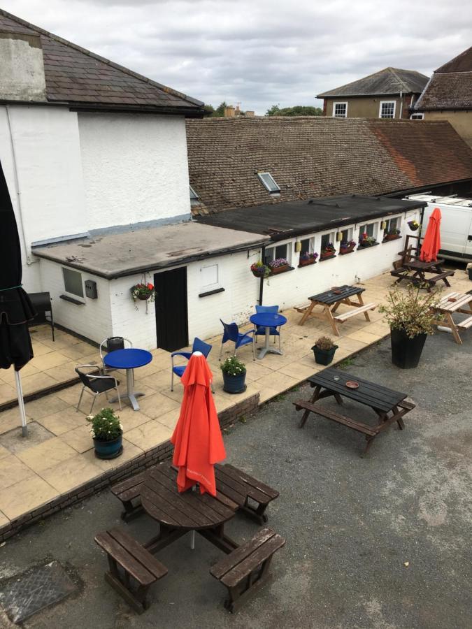 The Chequers Royston (Hertfordshire) Exterior foto