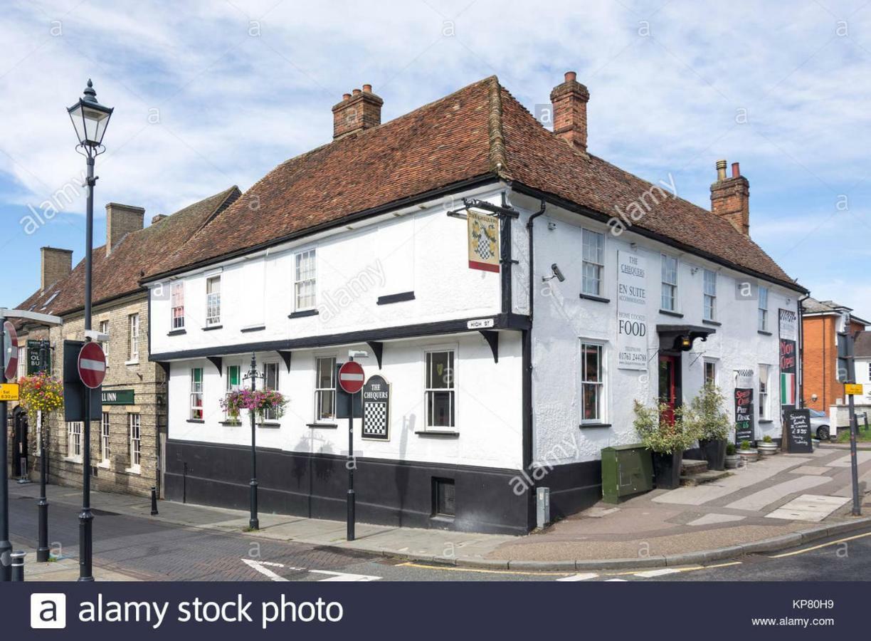The Chequers Royston (Hertfordshire) Exterior foto
